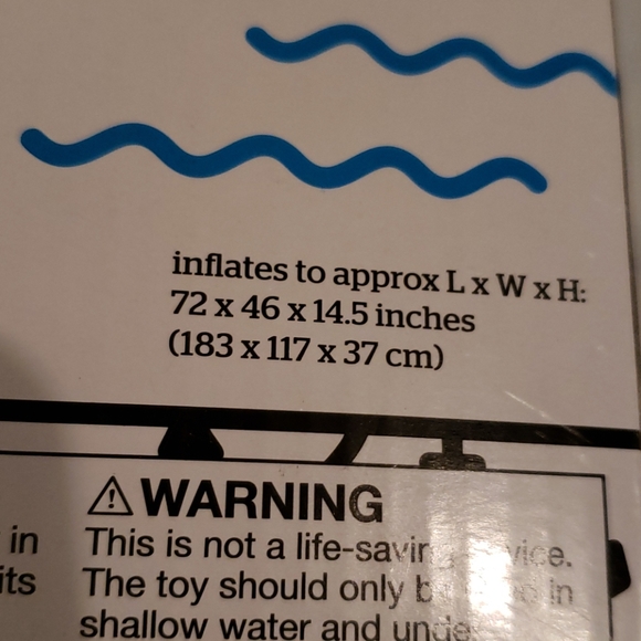 Pineapple Pool Float - Picture 2 of 3